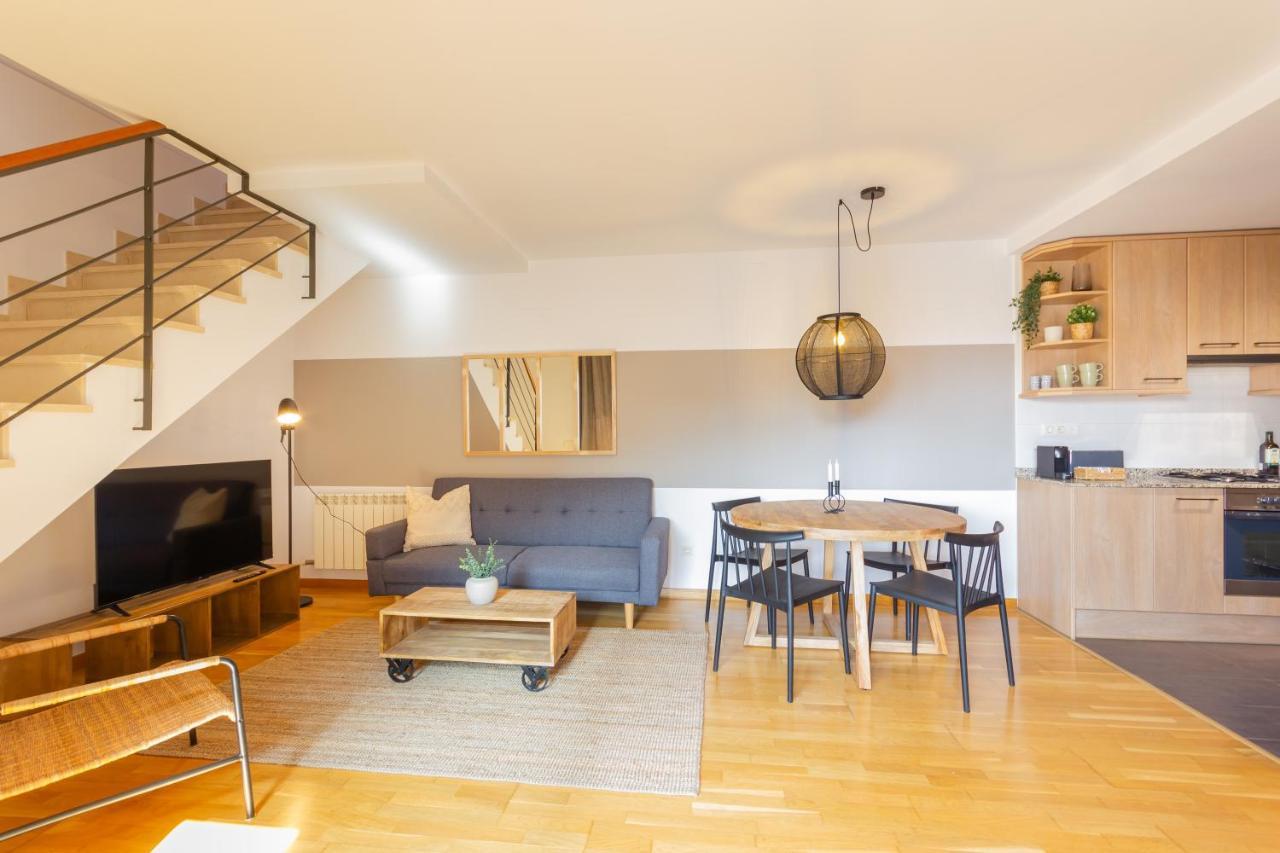 Elegante Duplex En Terrassa, Barcelona Daire Dış mekan fotoğraf