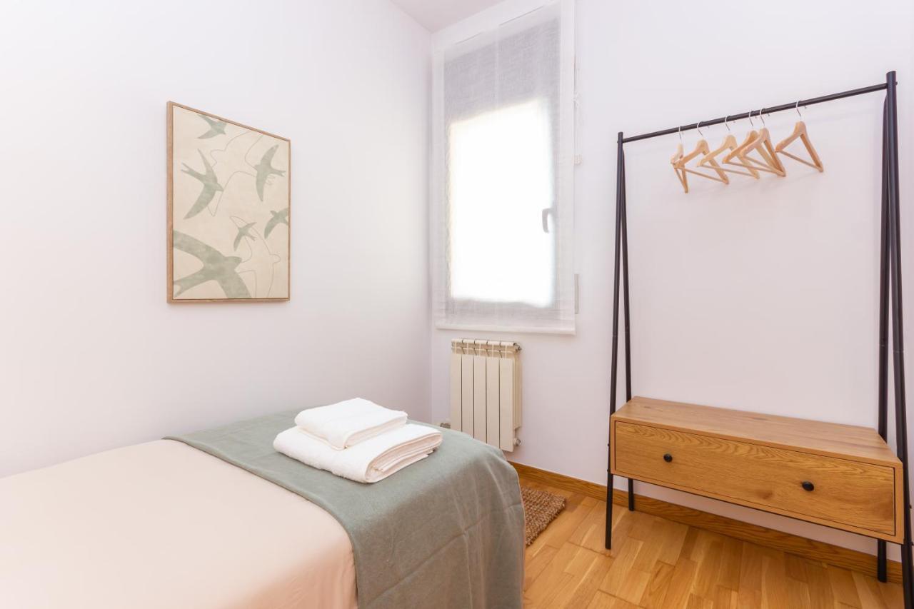 Elegante Duplex En Terrassa, Barcelona Daire Dış mekan fotoğraf