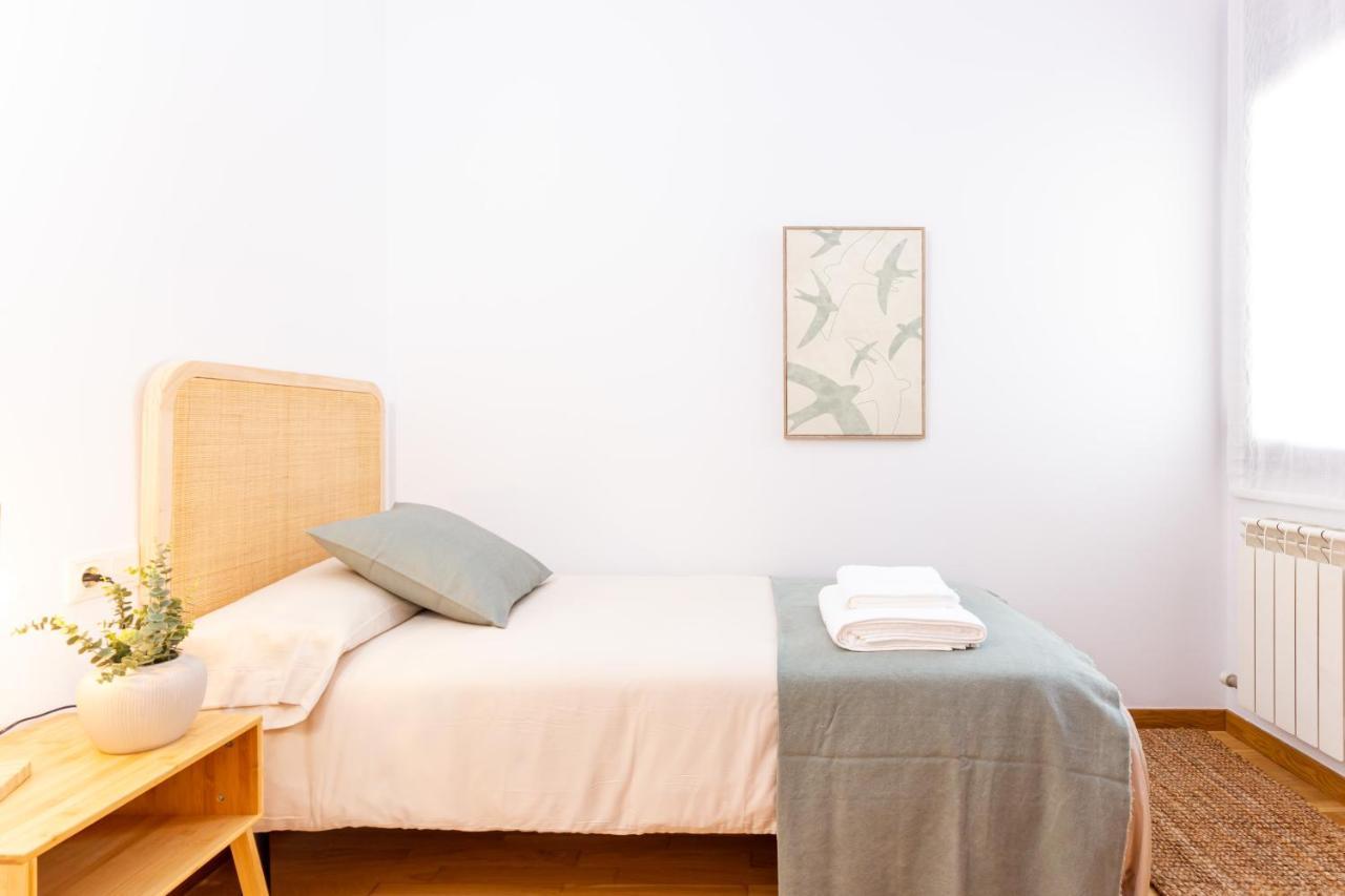 Elegante Duplex En Terrassa, Barcelona Daire Dış mekan fotoğraf