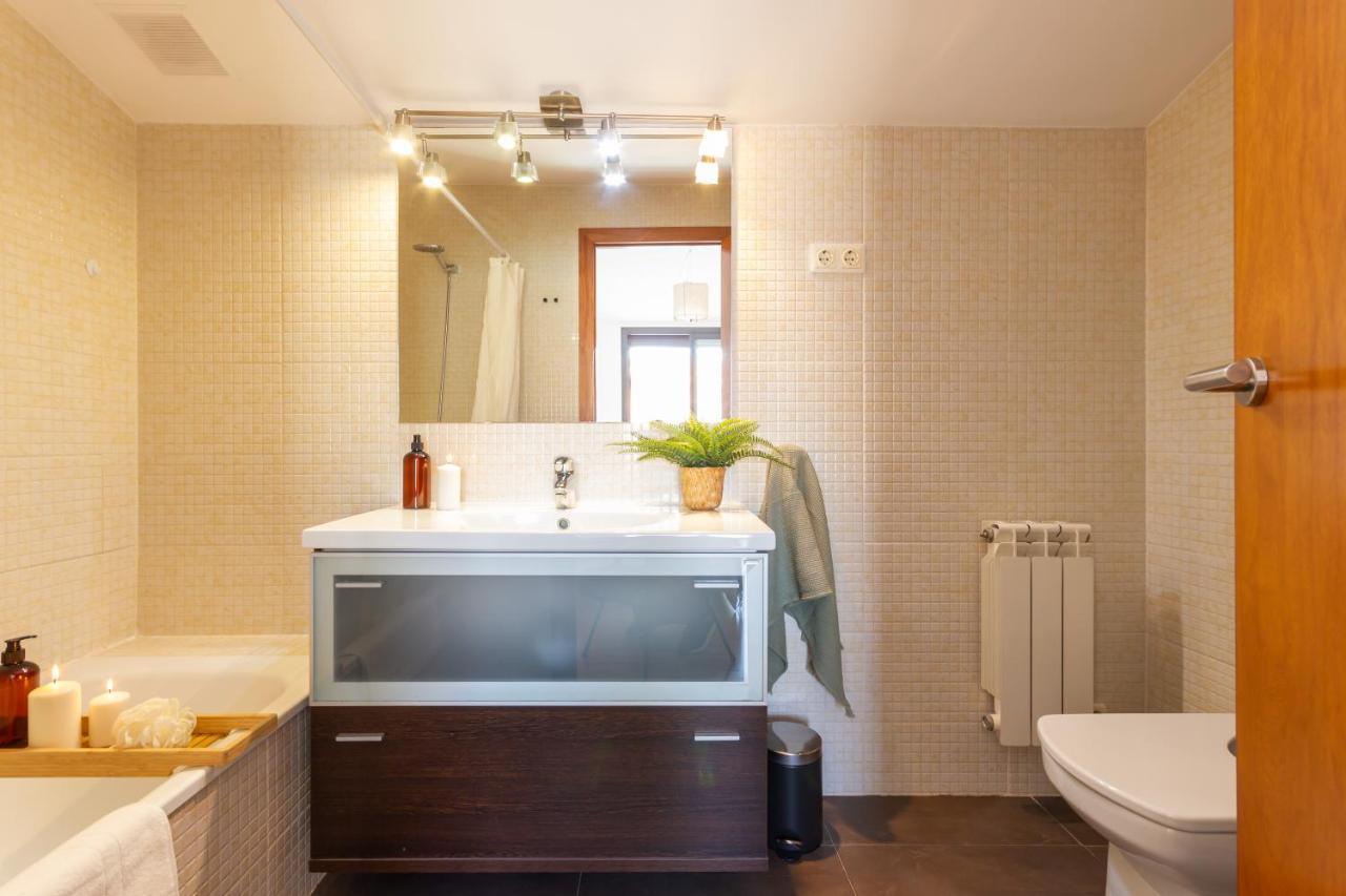 Elegante Duplex En Terrassa, Barcelona Daire Dış mekan fotoğraf